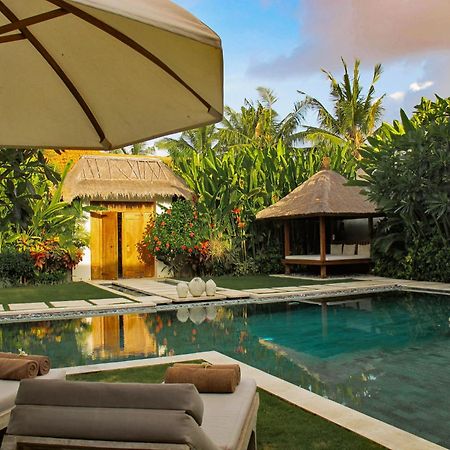 Nyaman Villas Seminyak Esterno foto