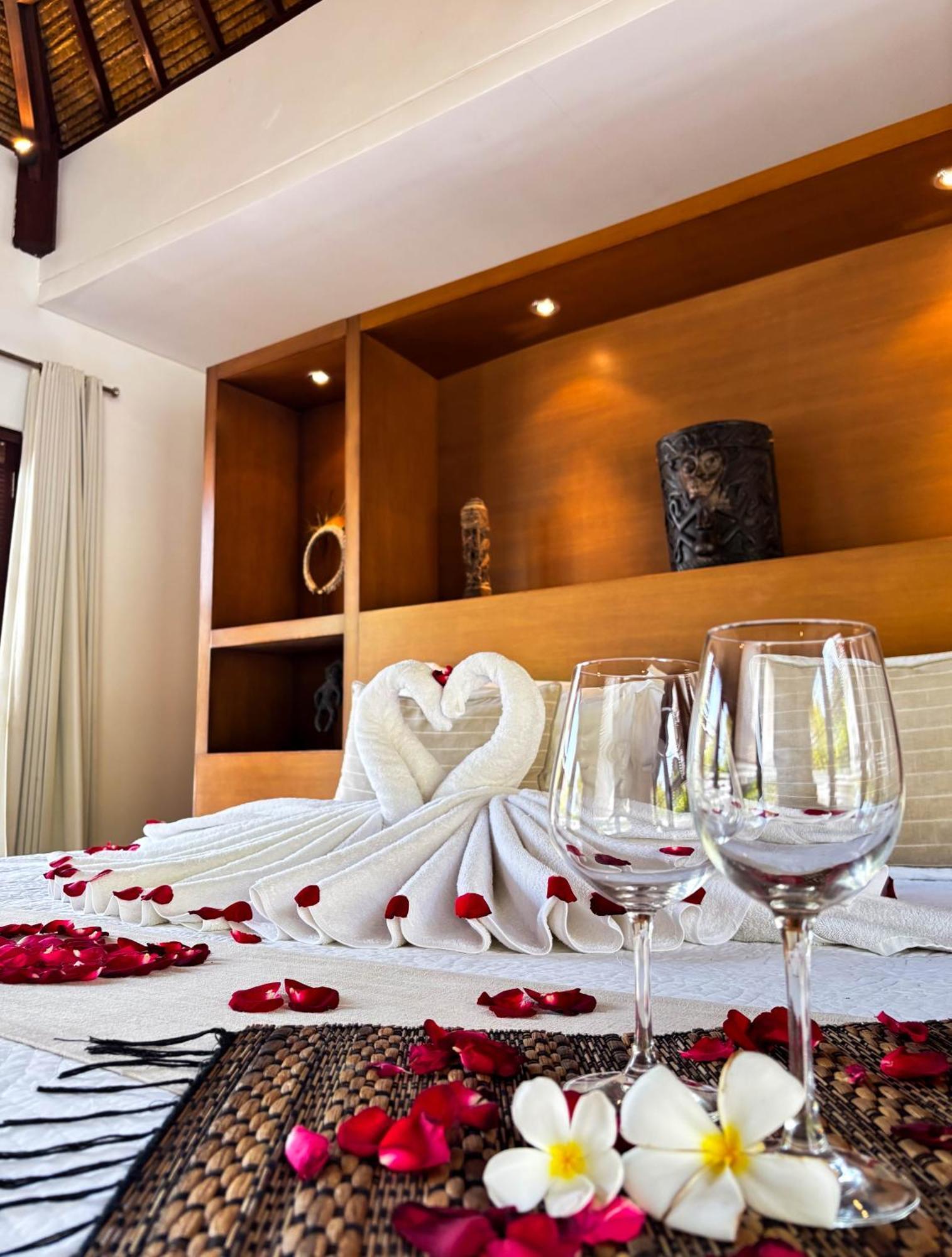 Nyaman Villas Seminyak Esterno foto
