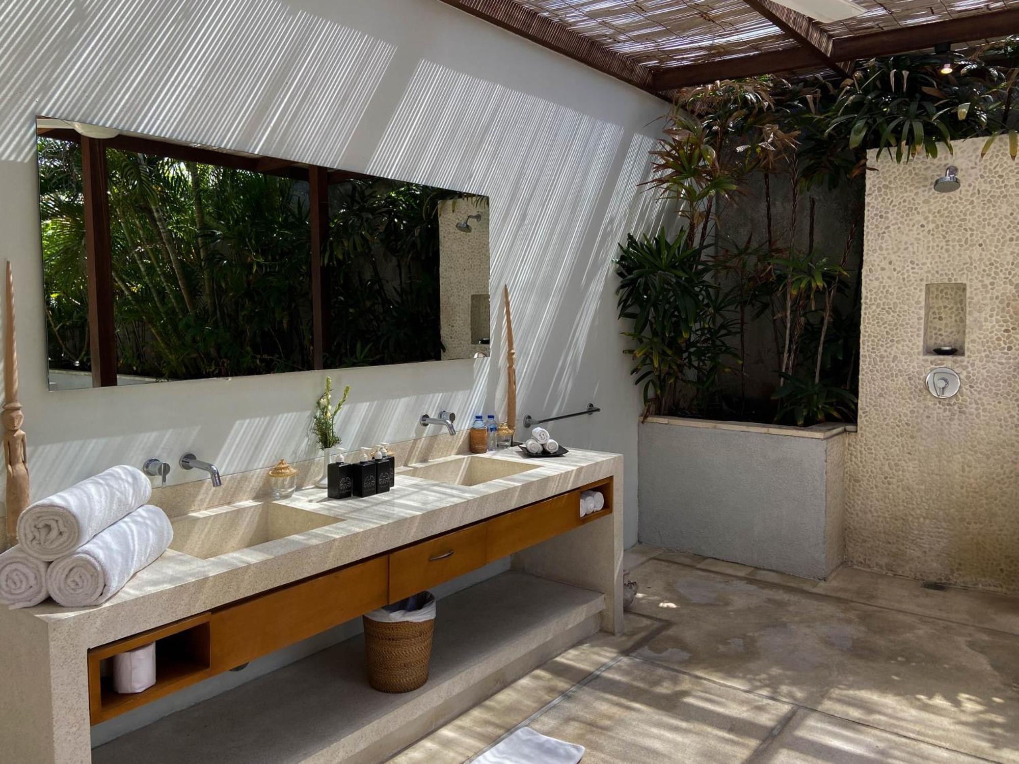 Nyaman Villas Seminyak Esterno foto