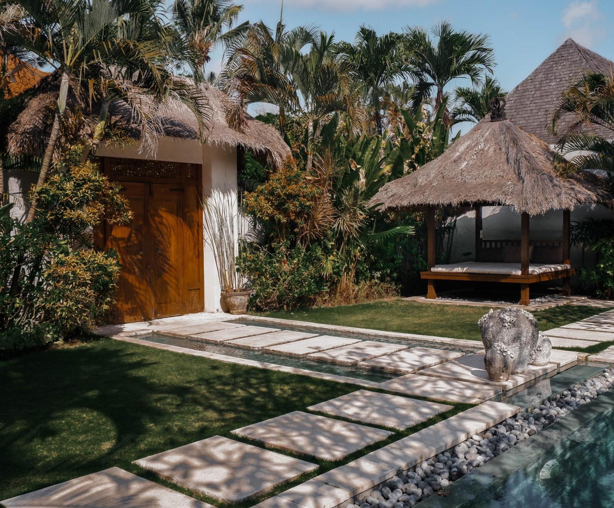 Nyaman Villas Seminyak Esterno foto