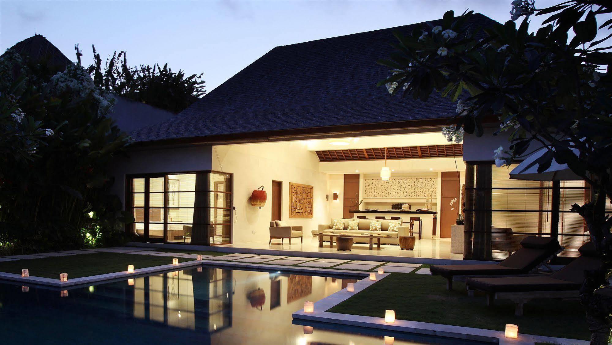 Nyaman Villas Seminyak Esterno foto
